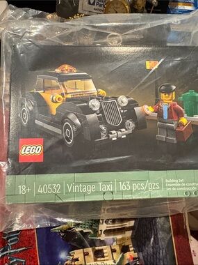Lego Vintage Taxi in Black and Yellow with Minifigure